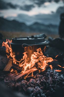 Казан-жаровня чугунная Petromax Dutch Oven ft9 на ножках 7,5 л