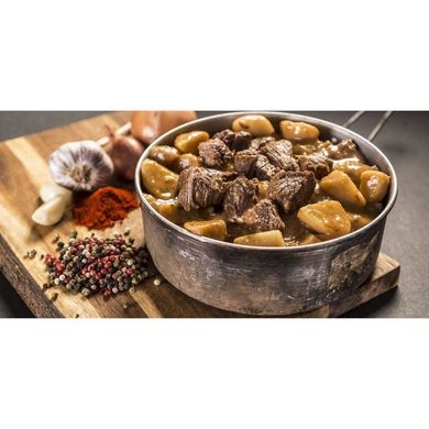 Гуляш з яловичини з відвареною картоплею Adventure Menu Beef goulash with potatoes